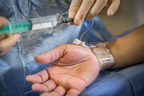 آنژیوگرافی قلب از طریق دست